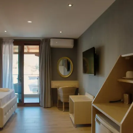 Viky Hotel 2*